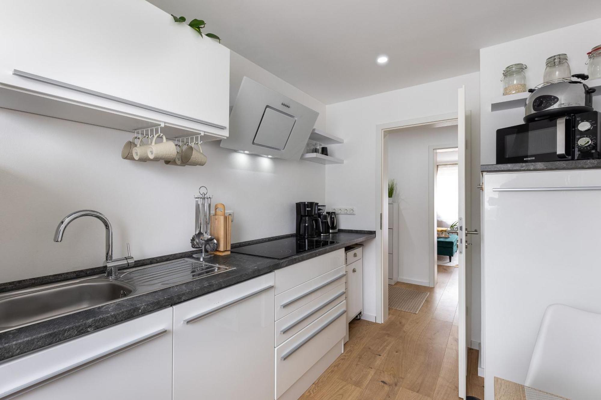 Schoenes, Modernes Apartment Mit Zwei Schlafzimmern - Zentral Mit Balkon Fuer 6 Personen Montabaur Eksteriør billede
