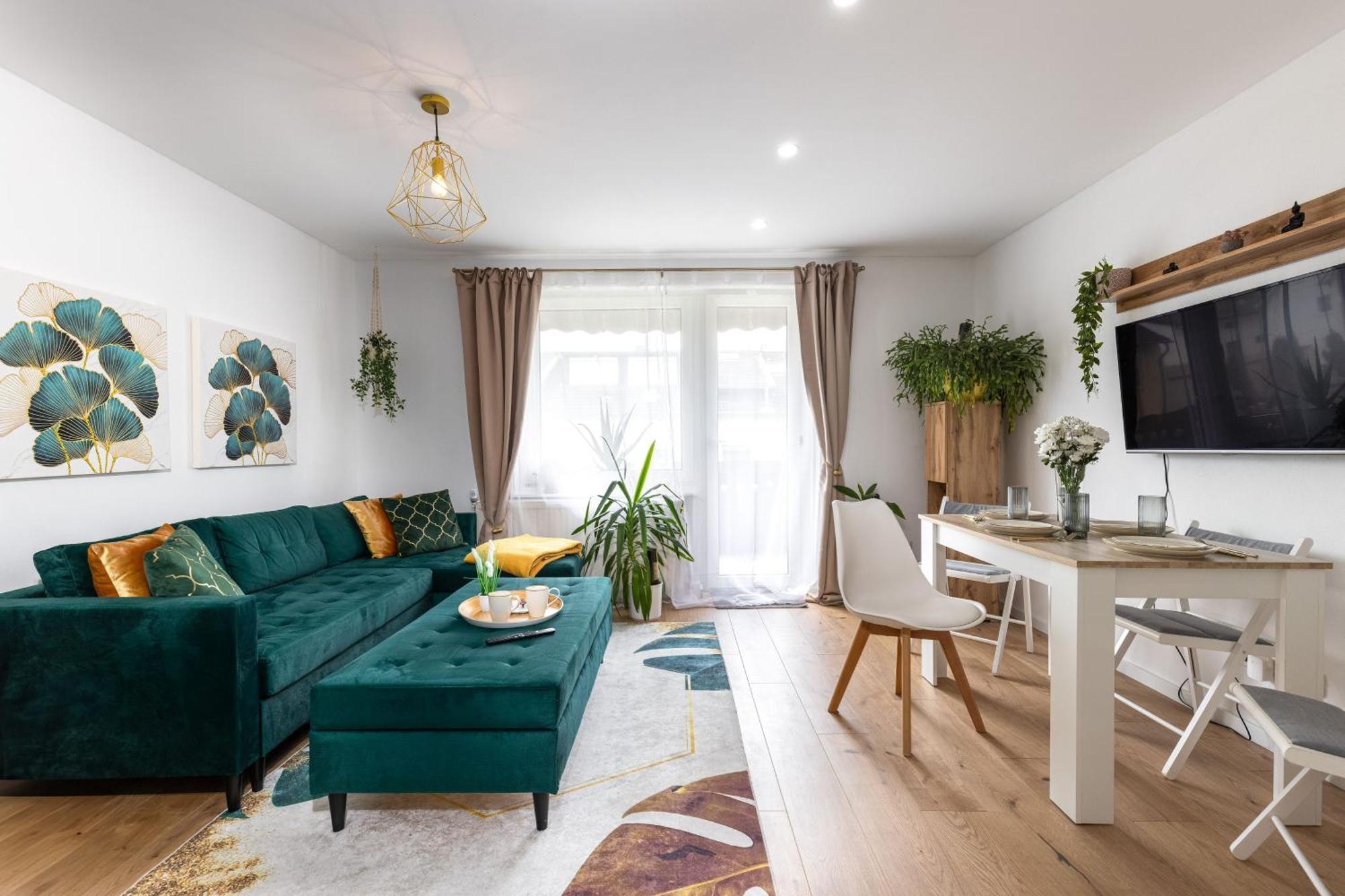 Schoenes, Modernes Apartment Mit Zwei Schlafzimmern - Zentral Mit Balkon Fuer 6 Personen Montabaur Eksteriør billede