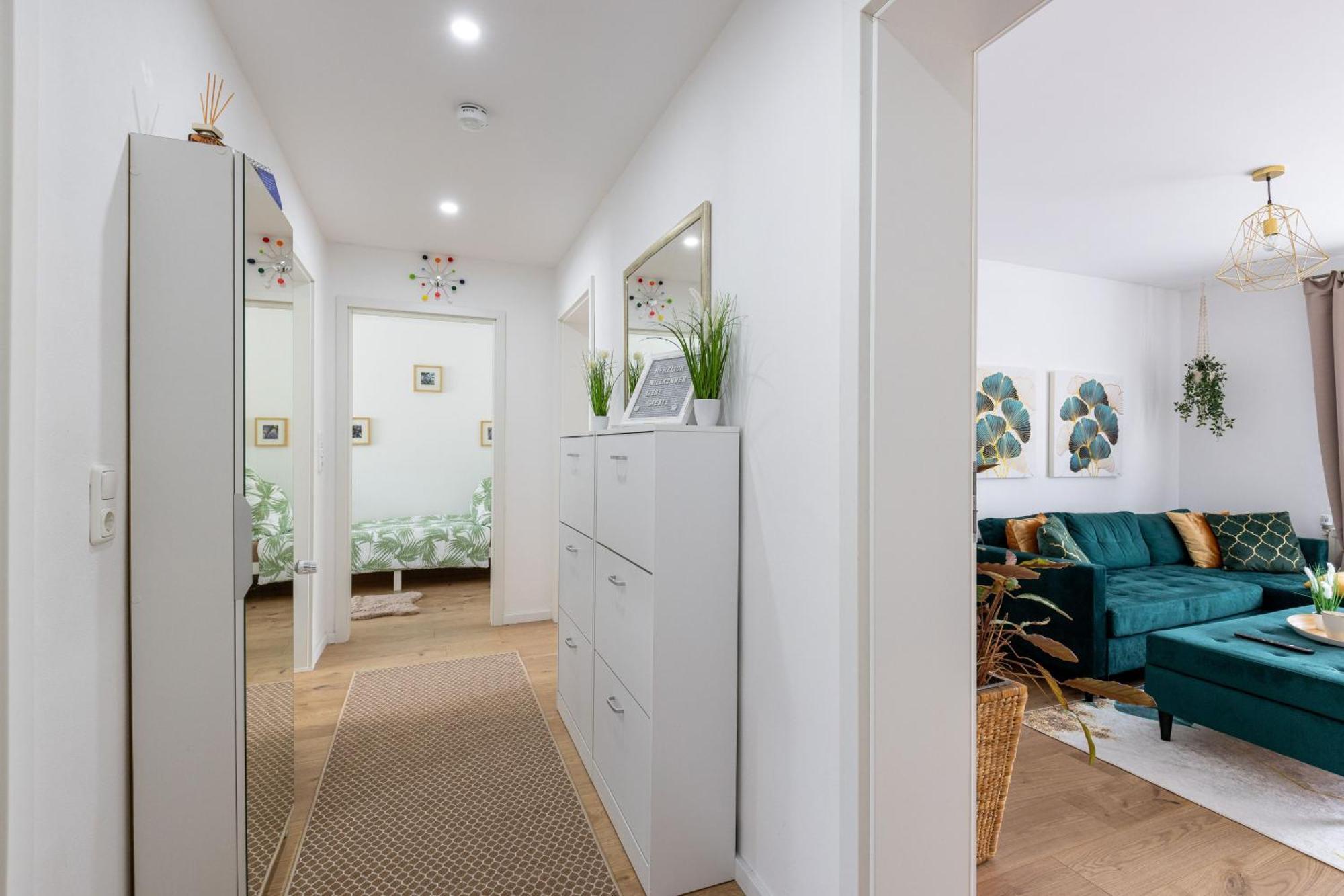 Schoenes, Modernes Apartment Mit Zwei Schlafzimmern - Zentral Mit Balkon Fuer 6 Personen Montabaur Eksteriør billede
