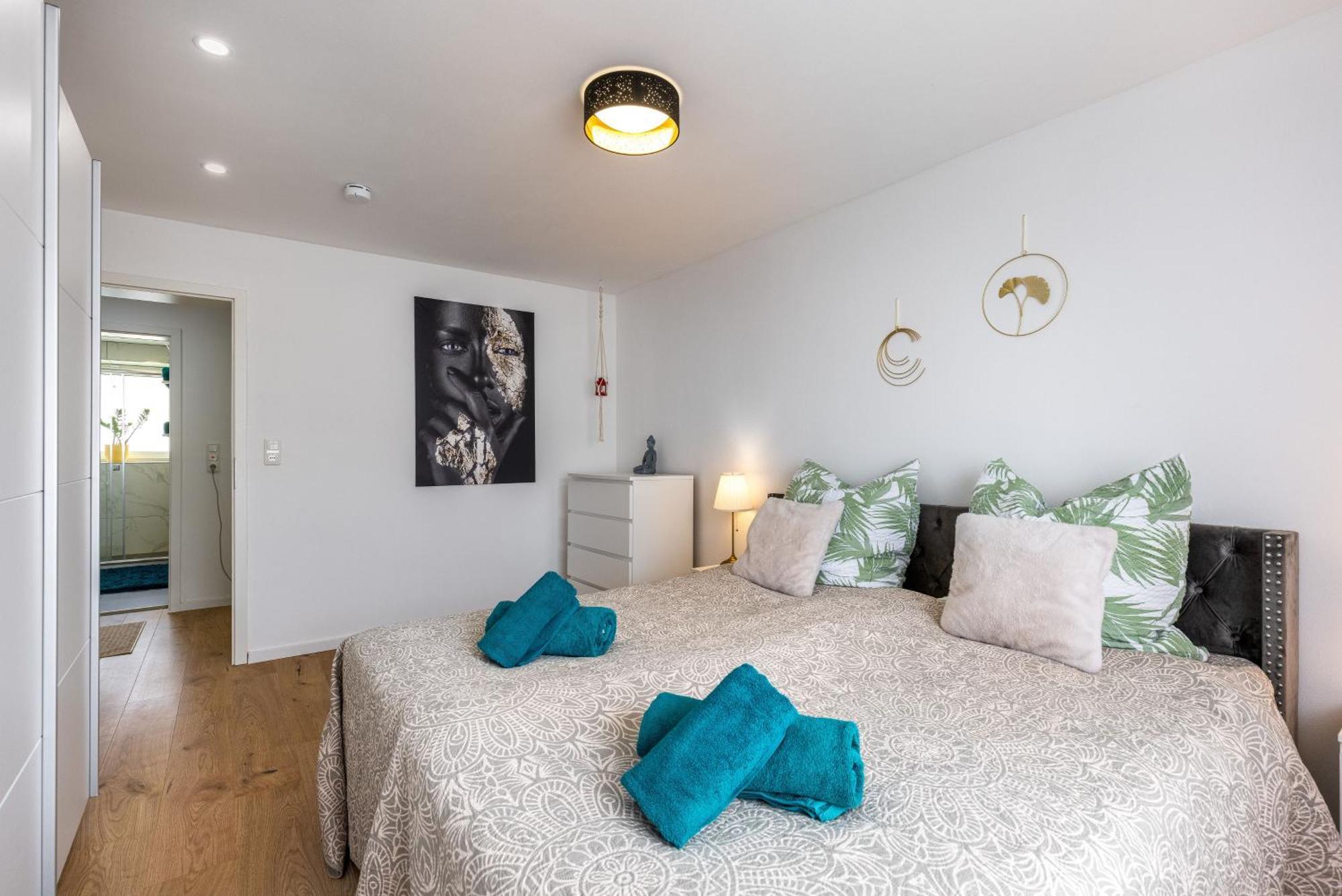 Schoenes, Modernes Apartment Mit Zwei Schlafzimmern - Zentral Mit Balkon Fuer 6 Personen Montabaur Eksteriør billede